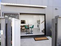 1 Bedroom Modern Townhouse in Casuarina - B&B Casuarina