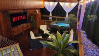 Palm's Luxury Suite with Private Jacuzzi - B&B Aguada