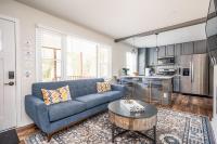 B&B Atlanta - Luxurious 4BR/3BA Stay in NW ATL - Bed and Breakfast Atlanta