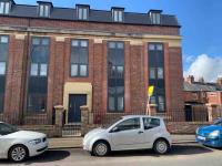 Newly built 2 bed flat in the heart of Leek - B&B