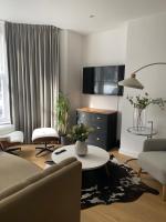 Contemporary Residence by Salt Life with free parking - B&B Brighton