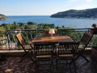 Vintage flat on Villefranche bay - free car park - B&B Villefranche-sur-Mer
