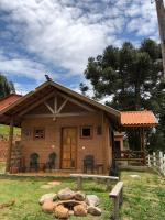 Chale Vista Bela - Gonçalves c/ vista p/ Montanhas - B&B