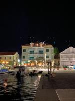 Old Town Heritage by Mrav - Bed and Breakfast Sukošan