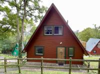 Spacious Primrose Lodge for 6 with Hot Tub at a Spa Resort - Ferienwohnung