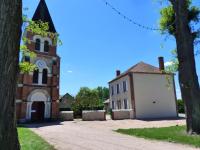 Gîte paisible face à l'église, idéal pour familles et amis, équipé tout confort, près de la nature - FR-1-489-416 - B&B