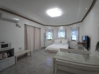 One-Bedroom House 101