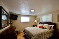 Centrally Located Redmond Retreat with Pool Table - B&B Redmond