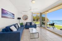 Little Hut Unit 3 20 Kurrawa Close - B&B Nelson Bay