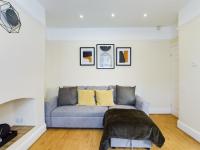 Modern 5 Bedroom House Near Lark Lane - B&B Liverpool