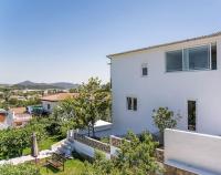 Family Retreat with Pool & BBQ near Barcelona - Bed and Breakfast Cervelló