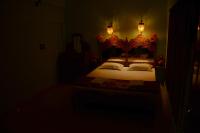 Honeymoon Suite