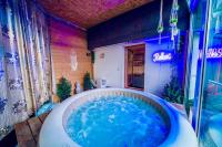 Lovely 3BD - Rooftop - Jacuzzi&Sauna - B&B Prague