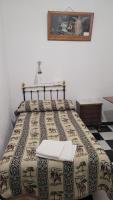 Single Room with Shared Bathroom
