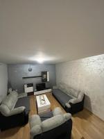 B&B Doboj - Apartman Lana - Bed and Breakfast Doboj