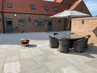 Luxury Boutique Country Cottage with Hot Tub - Bed and Breakfast York