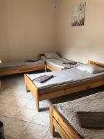 Vierbettzimmer mit Bad