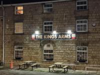 B&B Ebbw Vale - Kings Arms Hotel Ebbw Vale - Bed and Breakfast Ebbw Vale