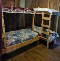 Vierbettzimmer mit Gemeinschaftsbad