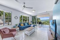 Beautiful Two Bedroom Unit - Ocean Views - Unit 18