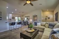 Putting Green, Grill Home in Sun City West! - B&B