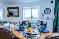 "Woodlands" by Greenstay Serviced Accommodation - Luxury 3 Bed Cottage In North Wales With Stunning Countryside Views & Parking - Close To Glan Clwyd Hospital - The Perfect Choice for Contractors, Business Travellers, Families and Groups - B&B Bodelwyddan