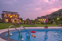 B&B Dhauj - StayVista at Hillside Paradise - Bed and Breakfast Dhauj