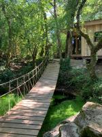Domaine du 'mas de Tourel' - cabane lodge avec piscine et spa privatif dans le Lot - Chambres d'hôtes Livernon