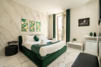 Queen Suite with Spa Bath