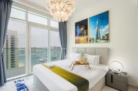 Apartamento de 4 dormitorios con balcón