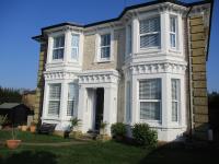 B&B Ryde - Lovely Spacious 3 Bedded First Floor Apartment - Bed and Breakfast Ryde