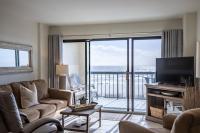 Captivating OceanFront Views@Crescent Towers II*Pool*Grills* - Ferienwohnung Myrtle Beach