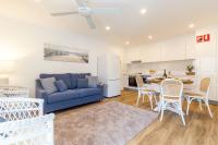 Hibiscus Court 2 fantastic air conditioned 3 bedroom unit - B&B