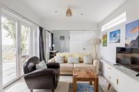 B&B Tarves - Cosy and modern 1 bedroom garden house - very dog friendly! - Bed and Breakfast Tarves