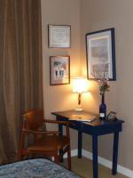 Zimmer mit Kingsize-Bett