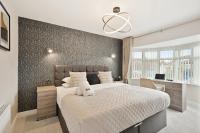 Luxurious 4 Bed House, Solihull, NEC, Airport, Business & Leisure Stays - Wisteria House - B&B