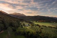 The Grove Estate - B&B Porepunkah