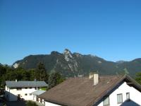 Apartment with Mountain View