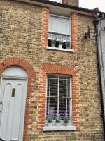 Stylish Boatwright Cottage moments from beach by Whitstable-Holidays - B&B Whitstable