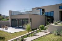 Superior Four-Bedroom Villa (Lithos)