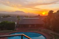 B&B Cape Town - Plattekloof Treasures Unit 3 The Pearl - Bed and Breakfast Cape Town