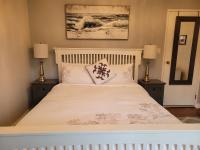 Queen Room with Garden View