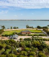 Charm Lodge - B&B Lake Charm