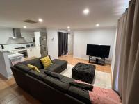 B&B Kalgoorlie-Boulder - Free secure parking & WiFi in this Executive 3 BR. - Bed and Breakfast Kalgoorlie-Boulder