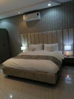 شقة أنيقة متكاملة غرفة وصالة - الوصول ذاتي - Ferienwohnung