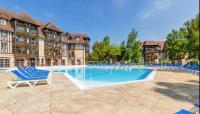 Le Birdie 2102- Bel appartement pour 4 dans Résidence Golf avec piscine - Chambres d'hôtes Deauville