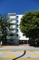 Large 1 bedroom apartment with free private parking - B&B