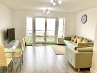 Lovely New 2 Bedroom Condo with Stunning Seaviews - Bed and Breakfast Penmaenmawr