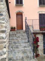 One-Bedroom Apartment with Terrace