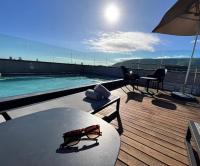 Central Modern Studio Apartment, Hermanus Waterfront - B&B